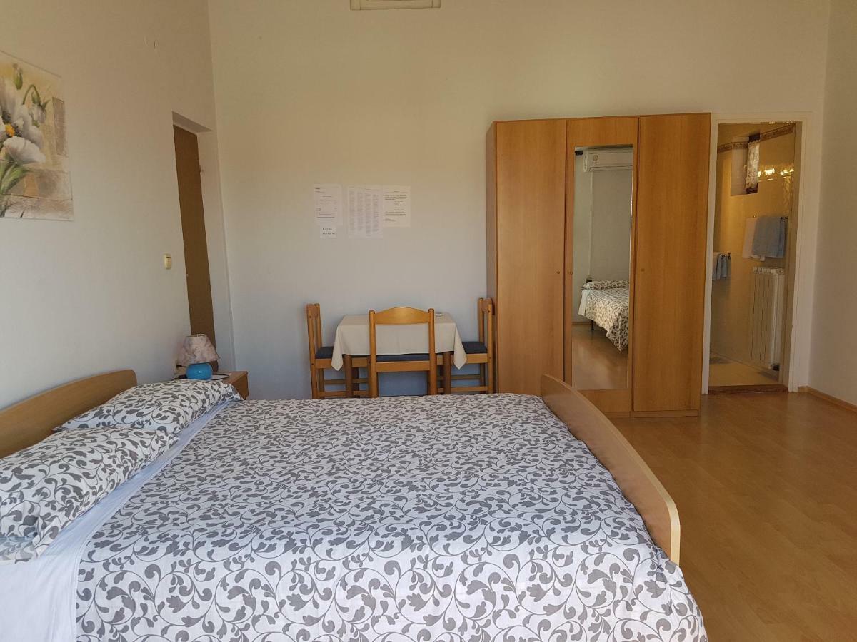 Rooms Siesta Porec Exterior photo