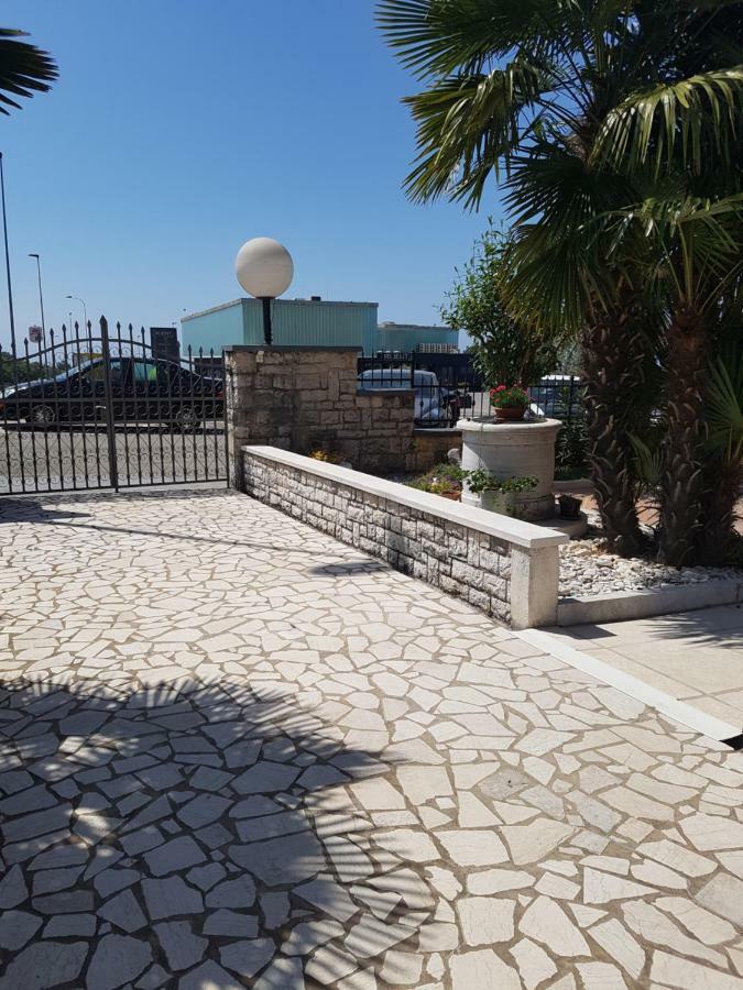 Rooms Siesta Porec Exterior photo