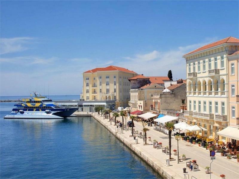 Rooms Siesta Porec Exterior photo